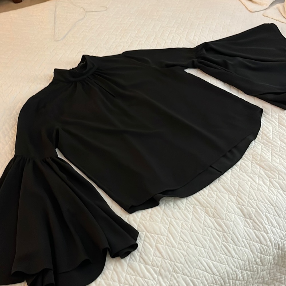 T Tahari blouse
